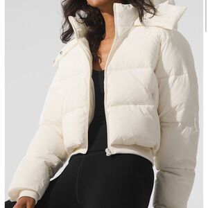 ALO Yoga Women's Off-White Puffer Jacket, xs - never worn